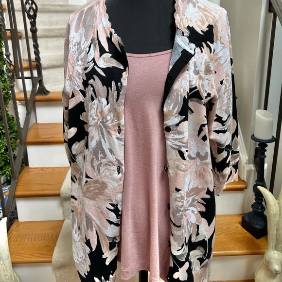 💗💗MARLA WYNNE LAYERS TANK TOP💗💗 - Picture 3 of 12